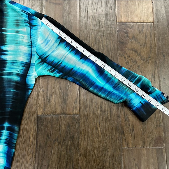 Two by Vince Camuto Top - Picture 11 of 11